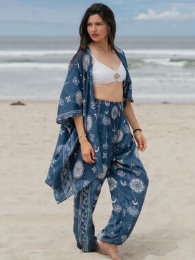 Nova New Kimono, NWT